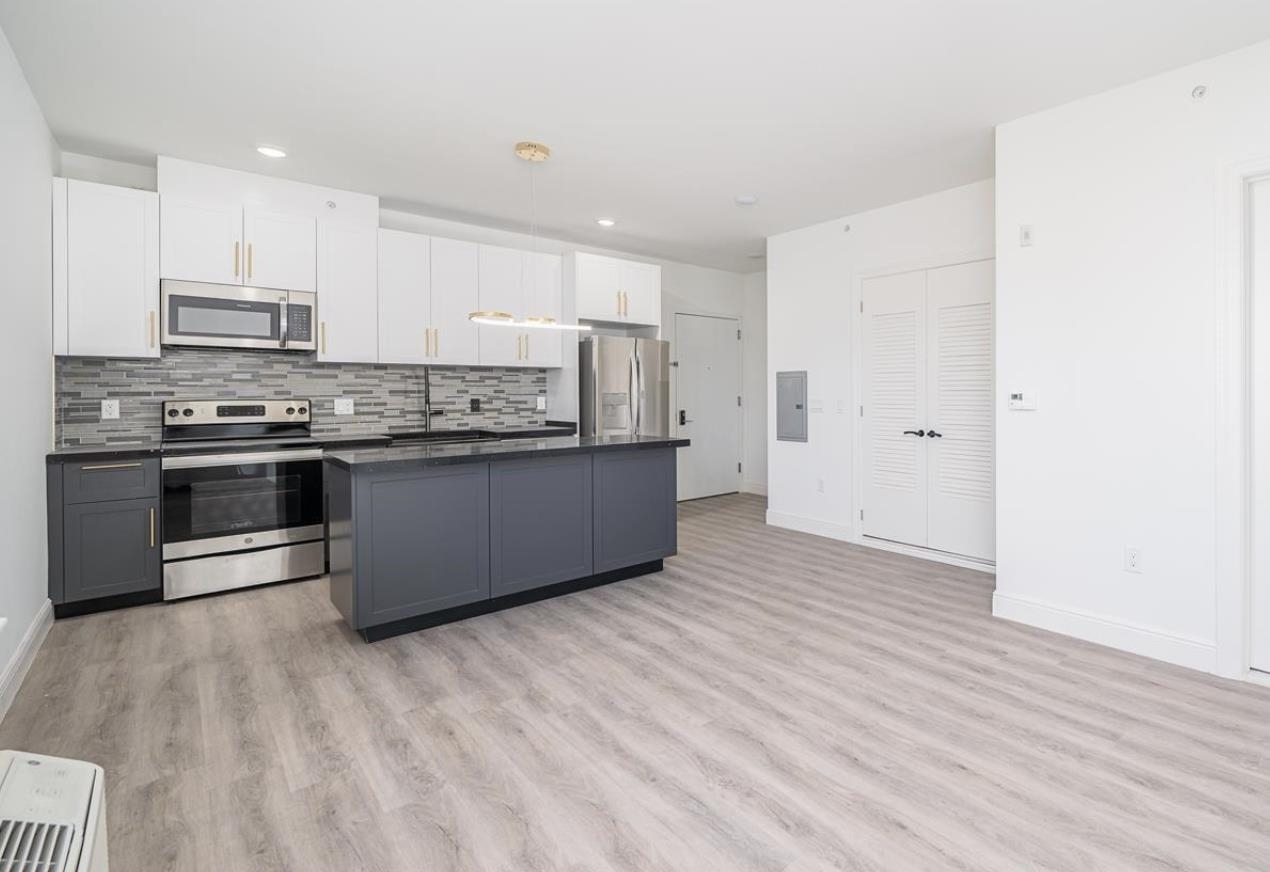 211 BALDWIN AVE Unit: 607