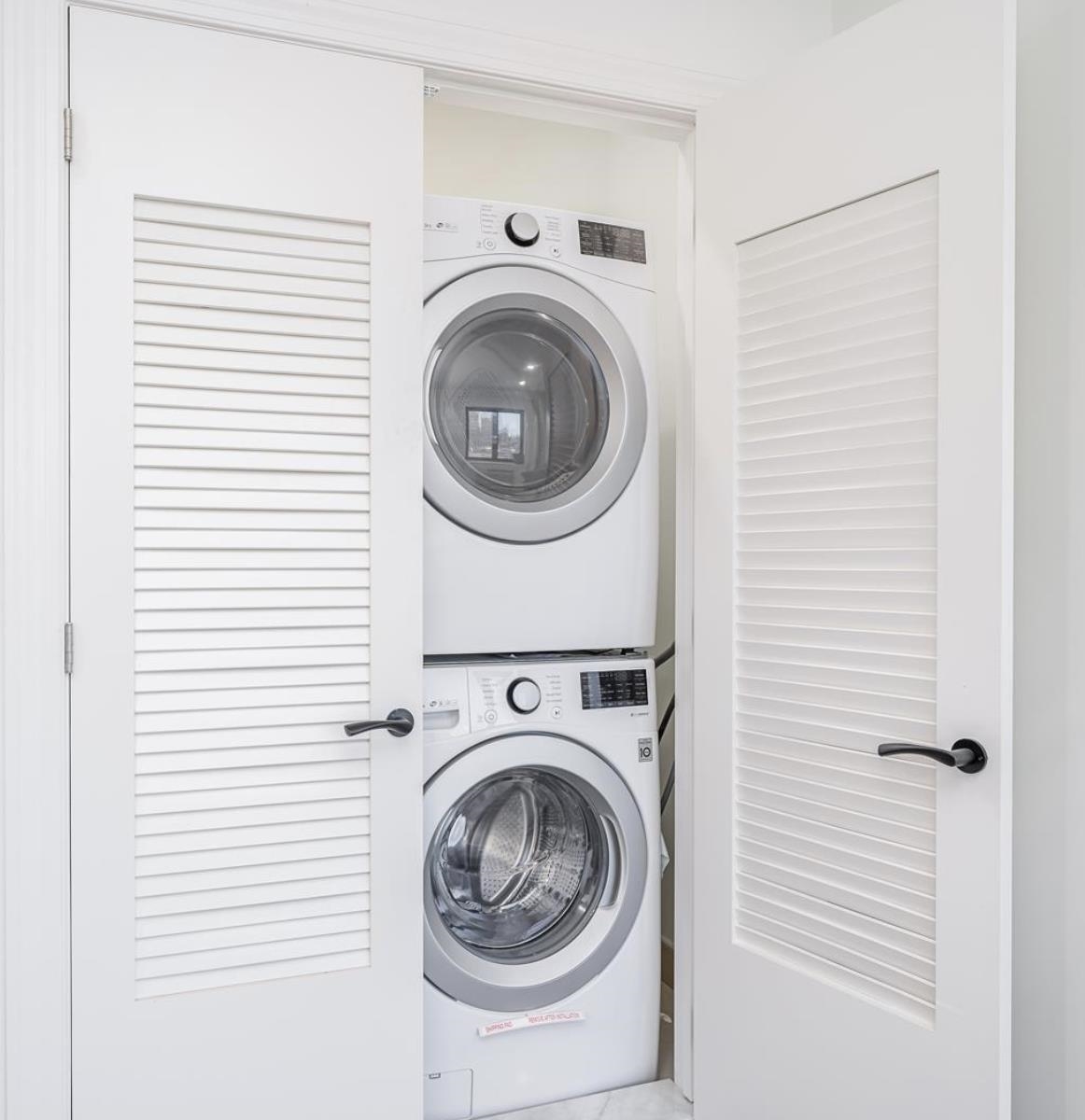 211 BALDWIN AVE Unit: 607