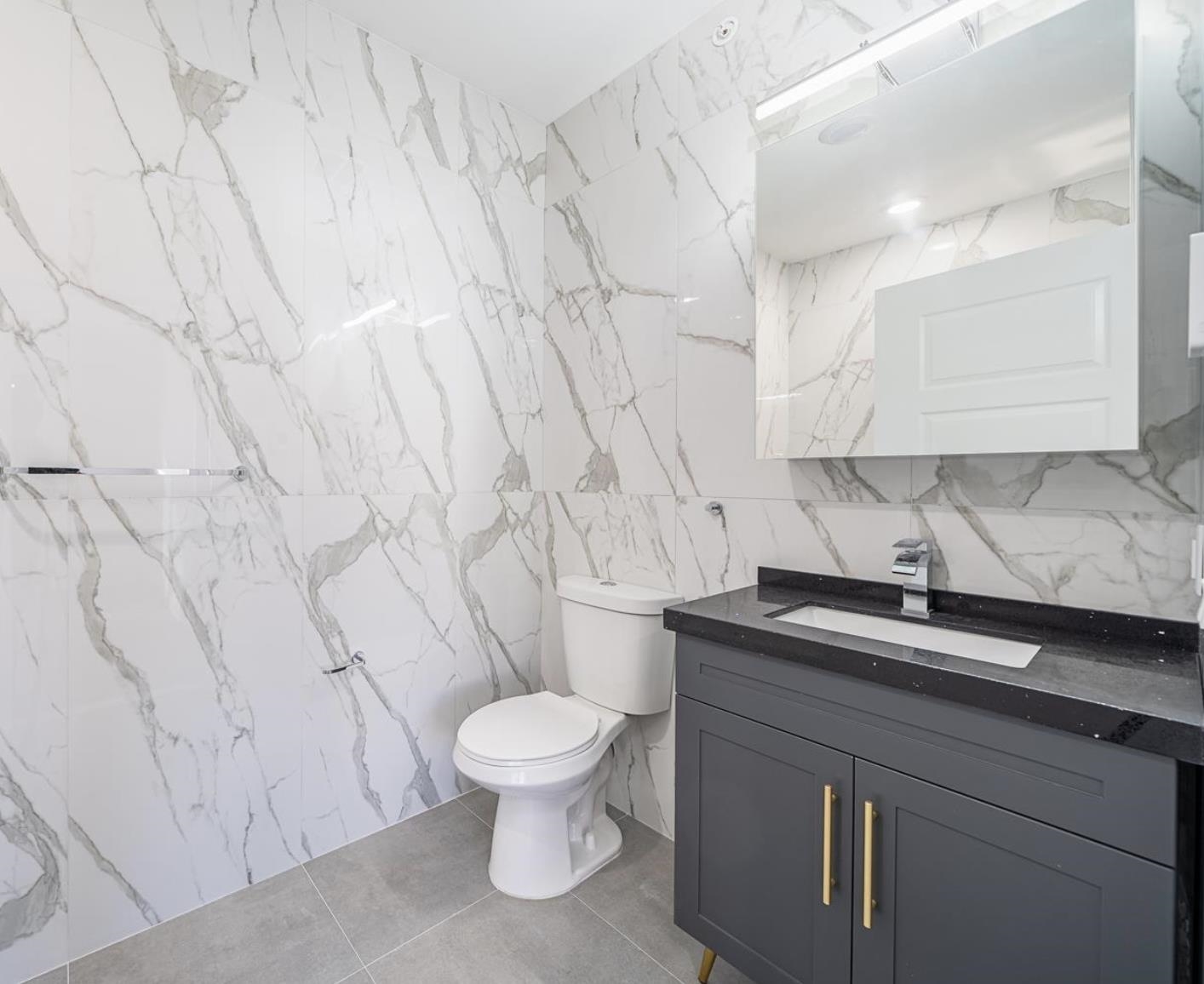 211 BALDWIN AVE Unit: 607