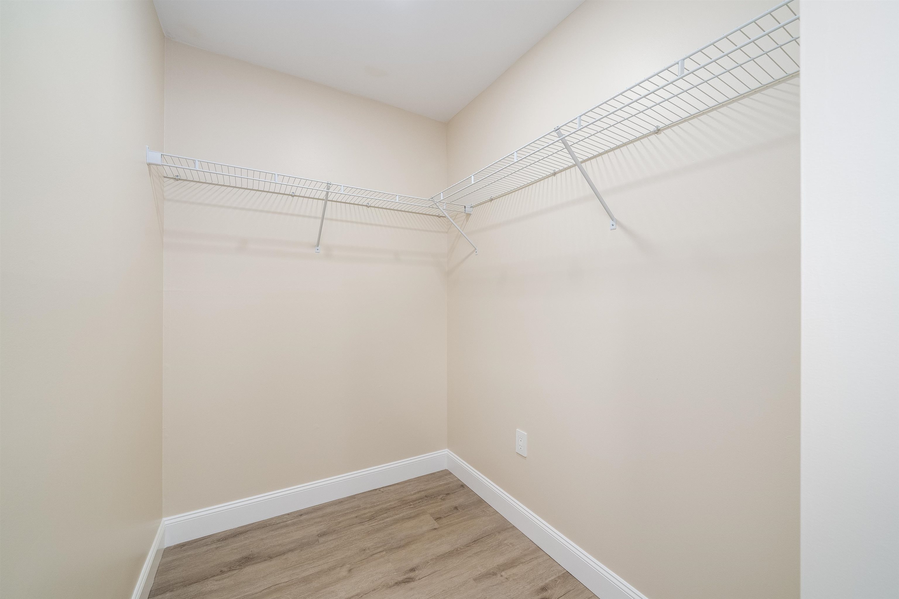 213 MANHATTAN AVE Unit: 2