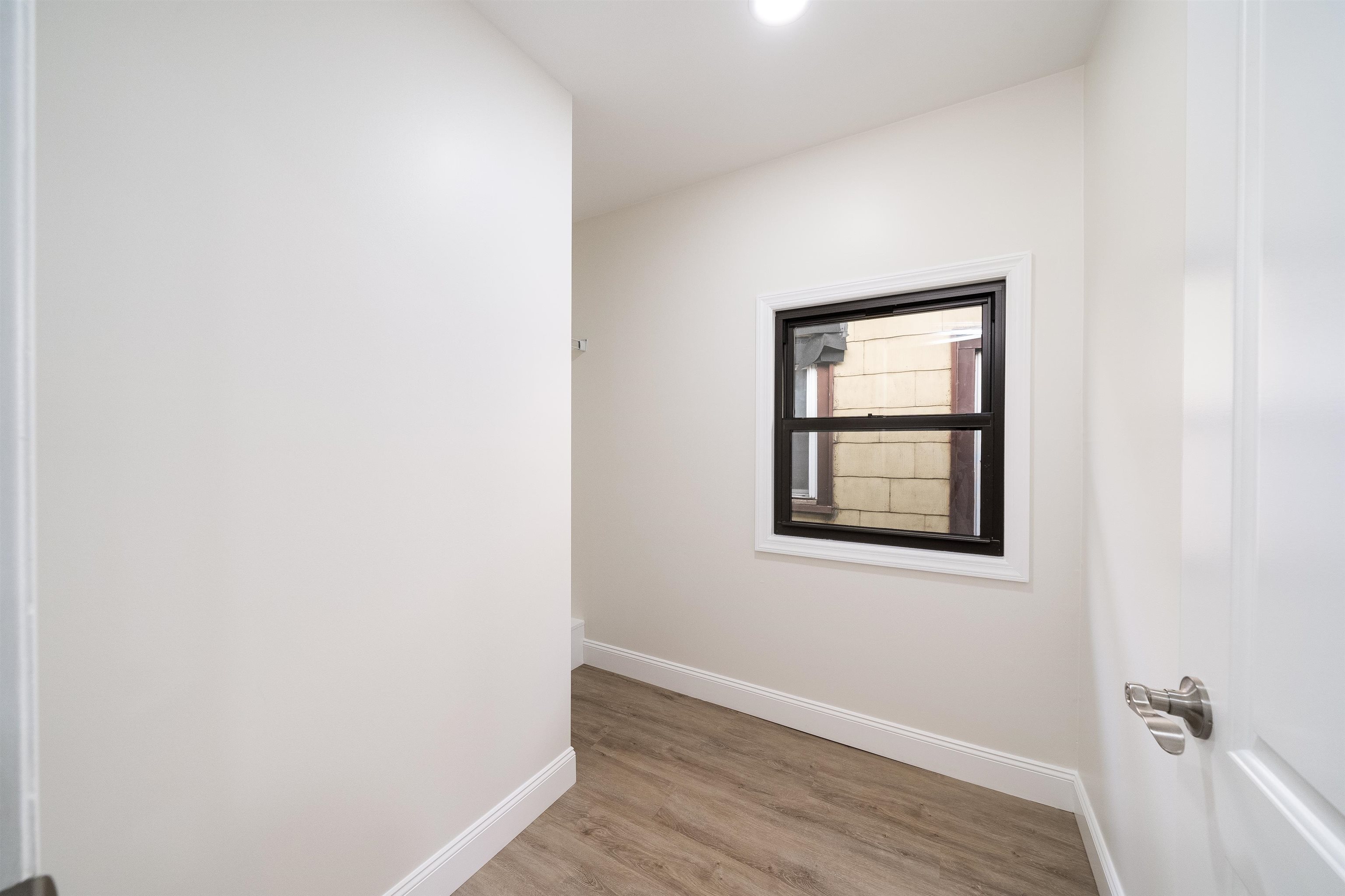 213 MANHATTAN AVE Unit: 2