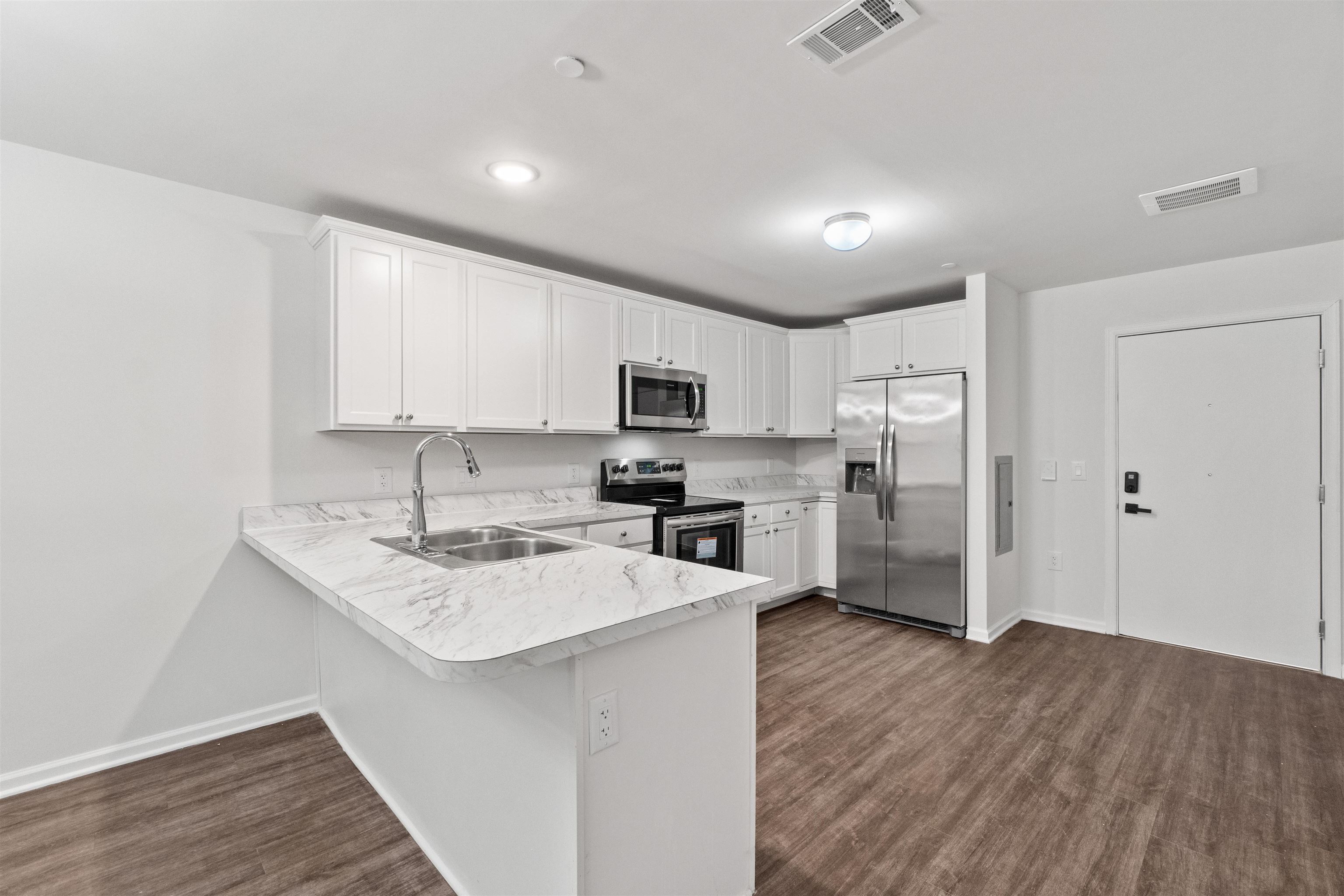 162-170 SOUTH ORANGE AVE Unit: 206