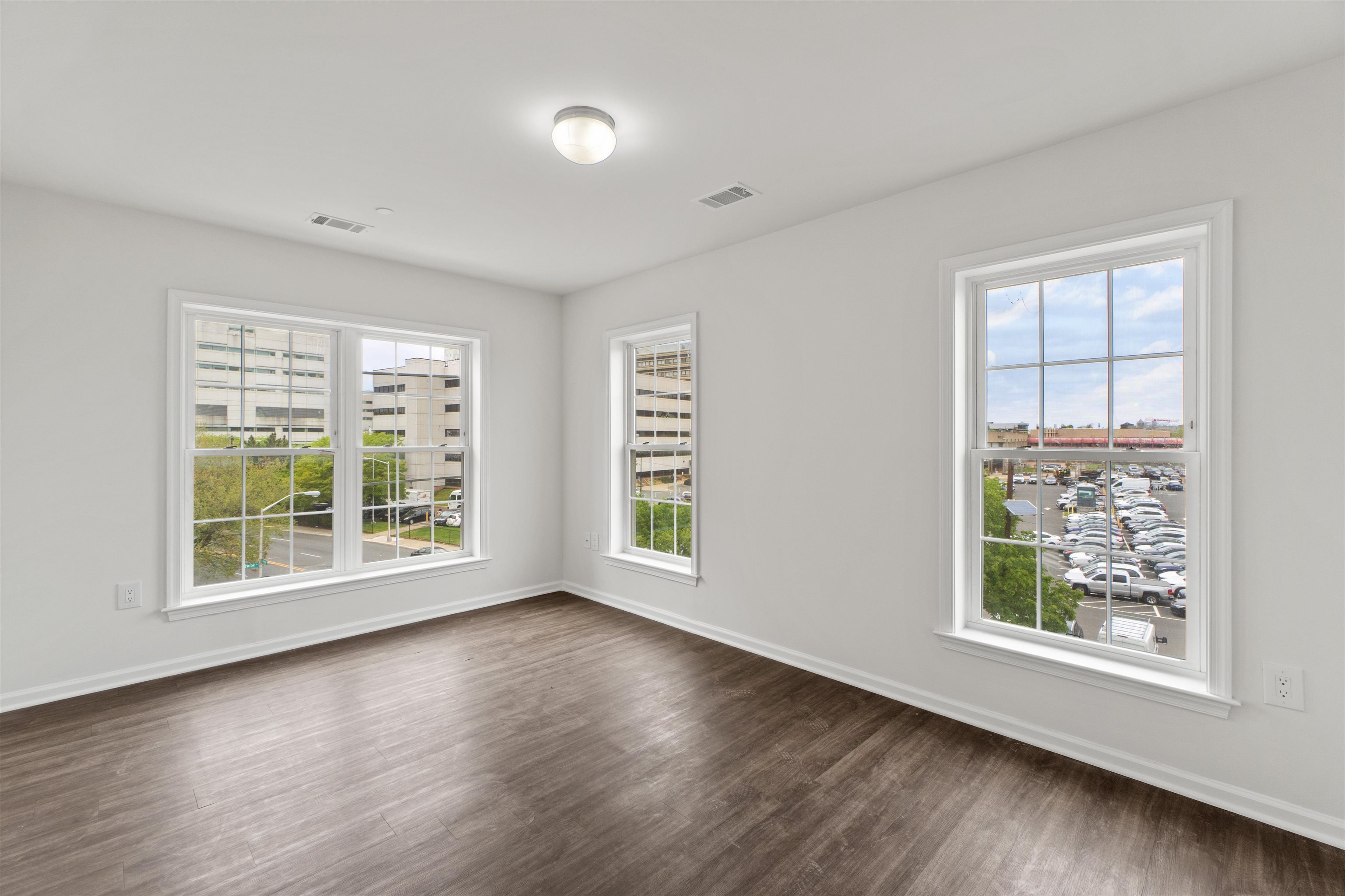 162-170 SOUTH ORANGE AVE Unit: 206