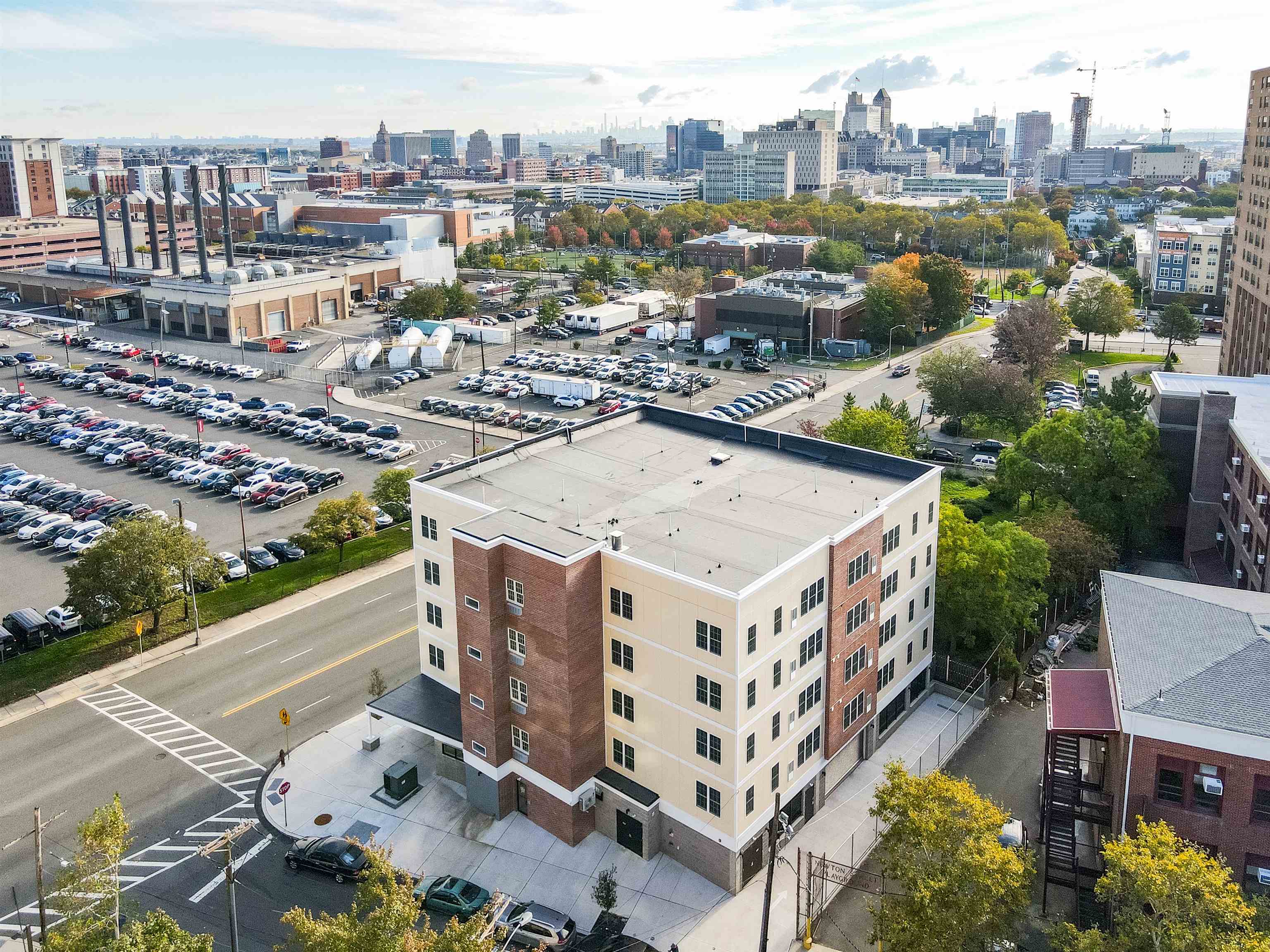 162-170 SOUTH ORANGE AVE Unit: 206