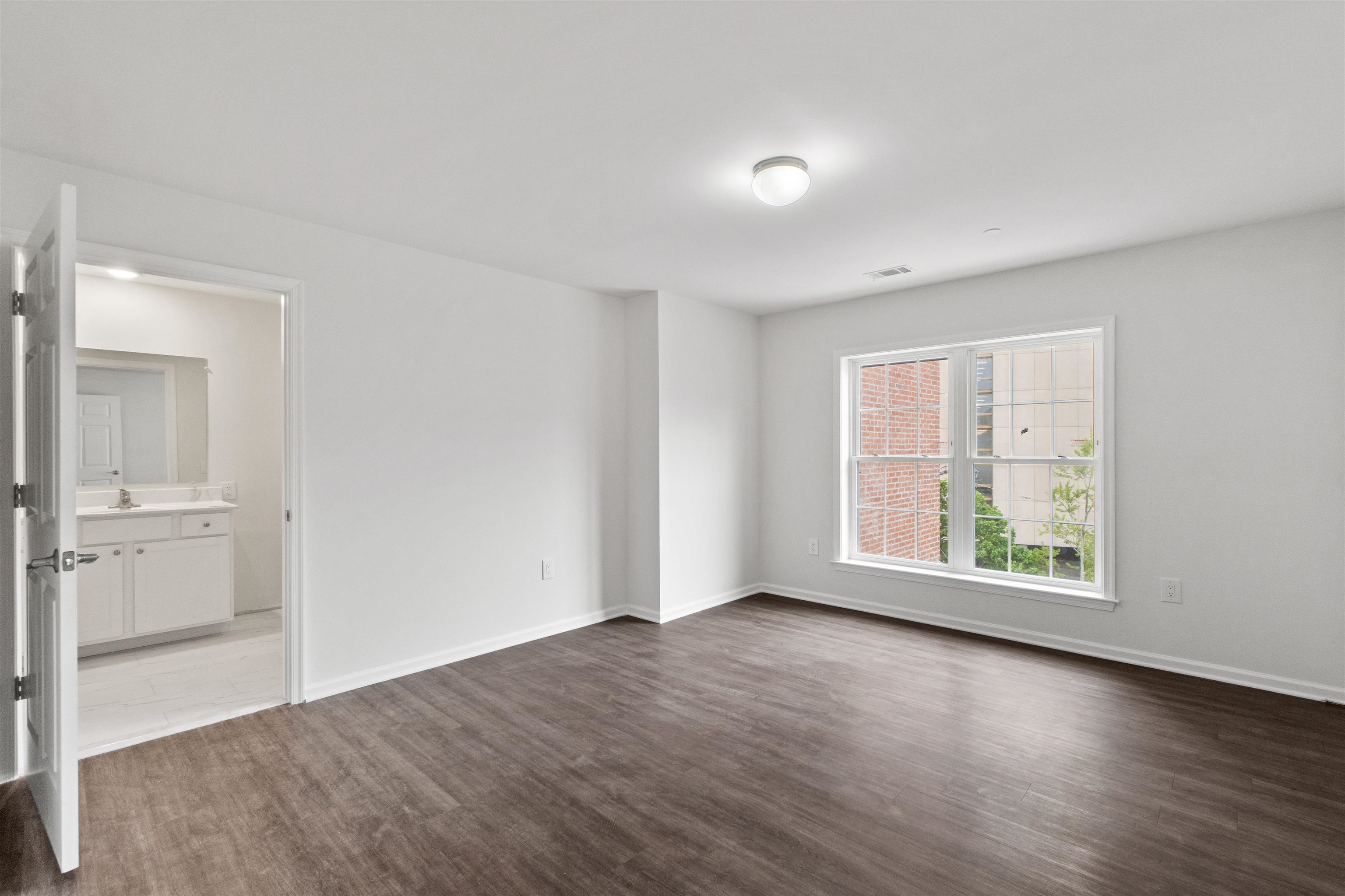 162-170 SOUTH ORANGE AVE Unit: 206