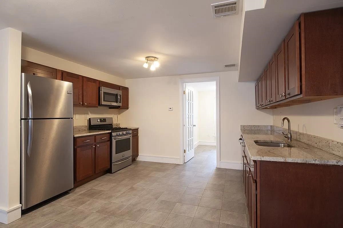 414 OGDEN AVE Unit: 1