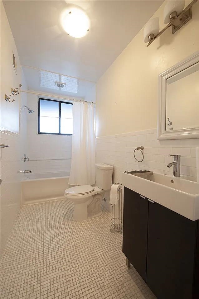 414 OGDEN AVE Unit: 1