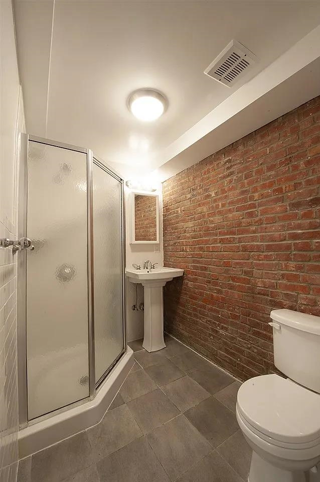 414 OGDEN AVE Unit: 1