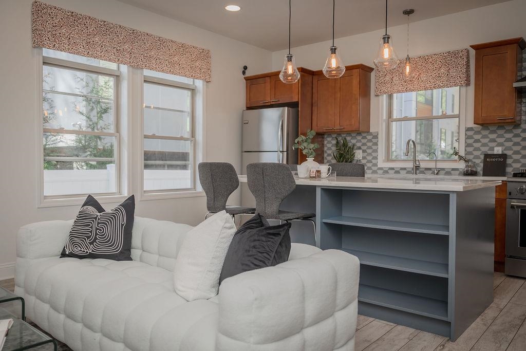 20 WEST 19TH ST Unit: 4A