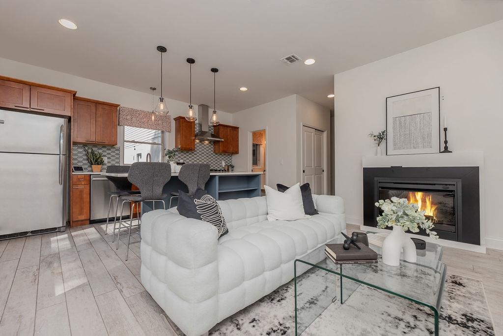 20 WEST 19TH ST Unit: 4A