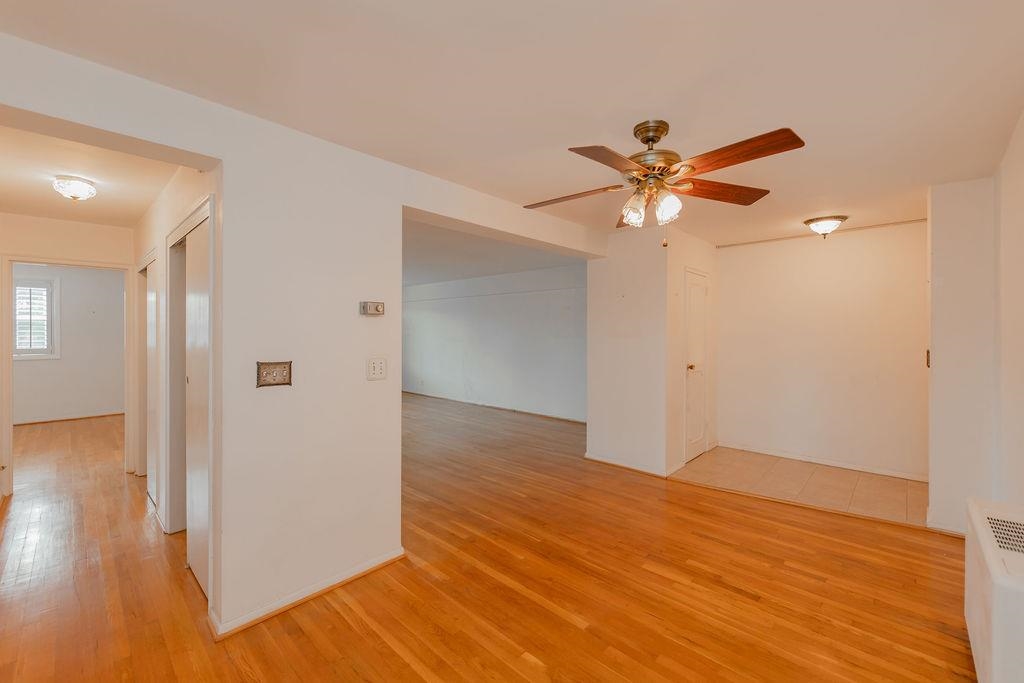 70 WEST 32ND ST Unit: 3E