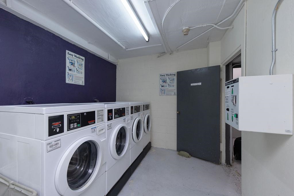 70 WEST 32ND ST Unit: 3E