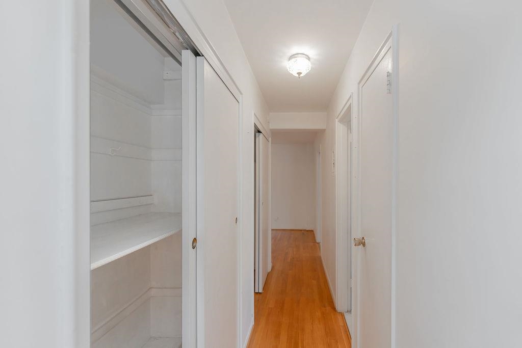 70 WEST 32ND ST Unit: 3E