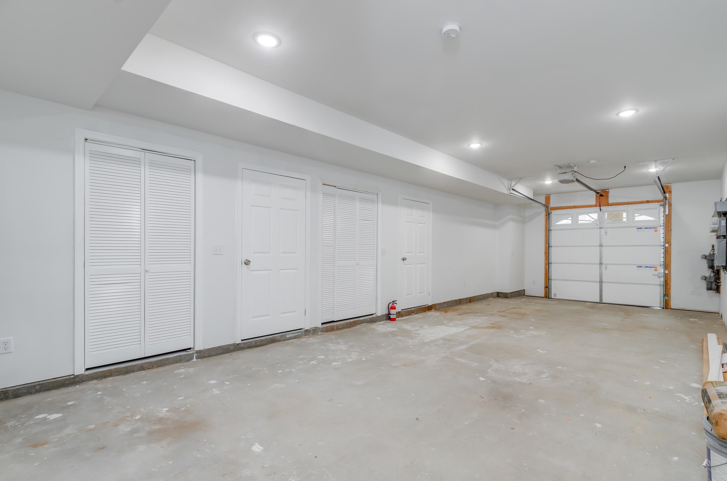 111 WILKINSON AVE Unit: 1