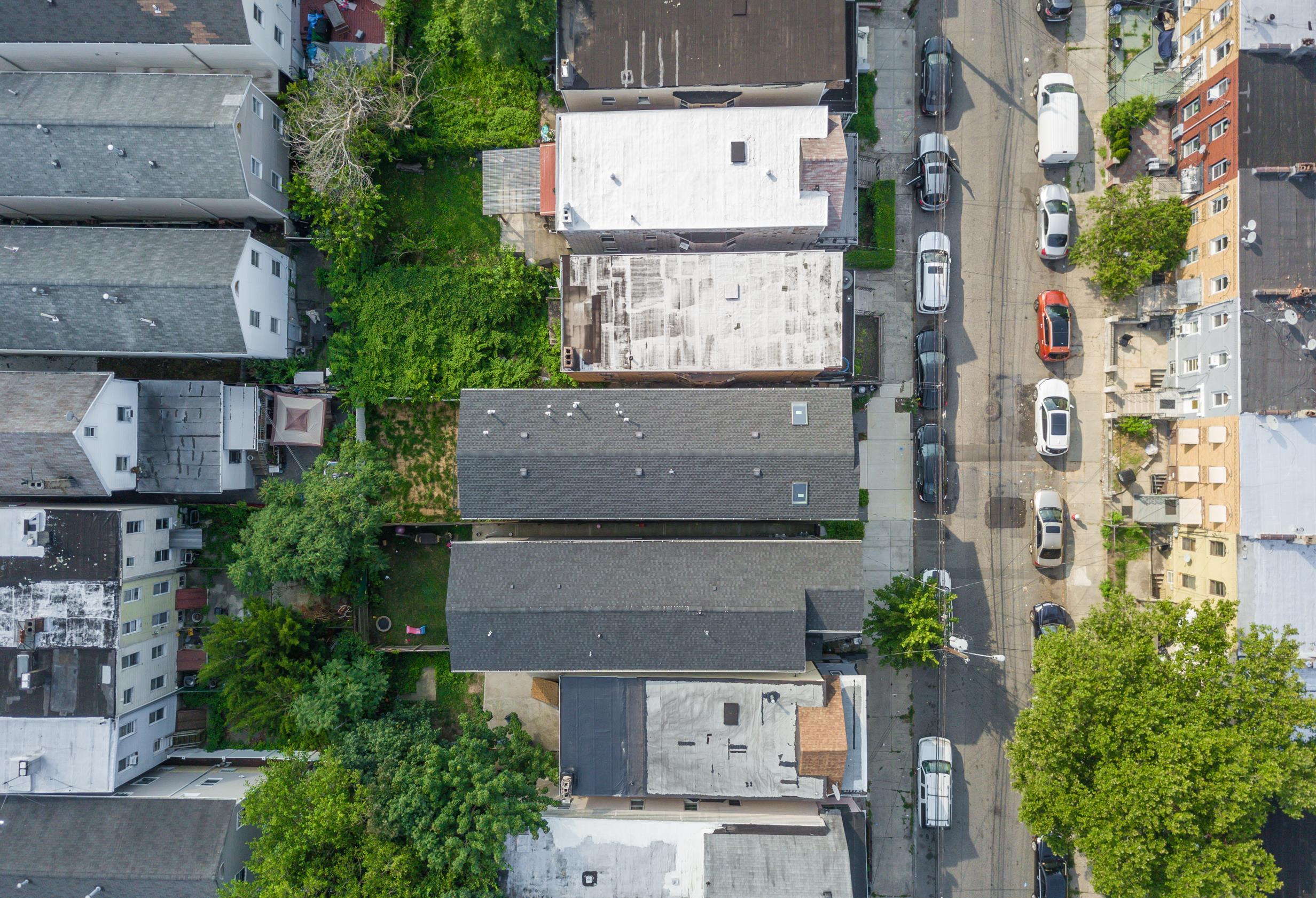 111 WILKINSON AVE Unit: 1