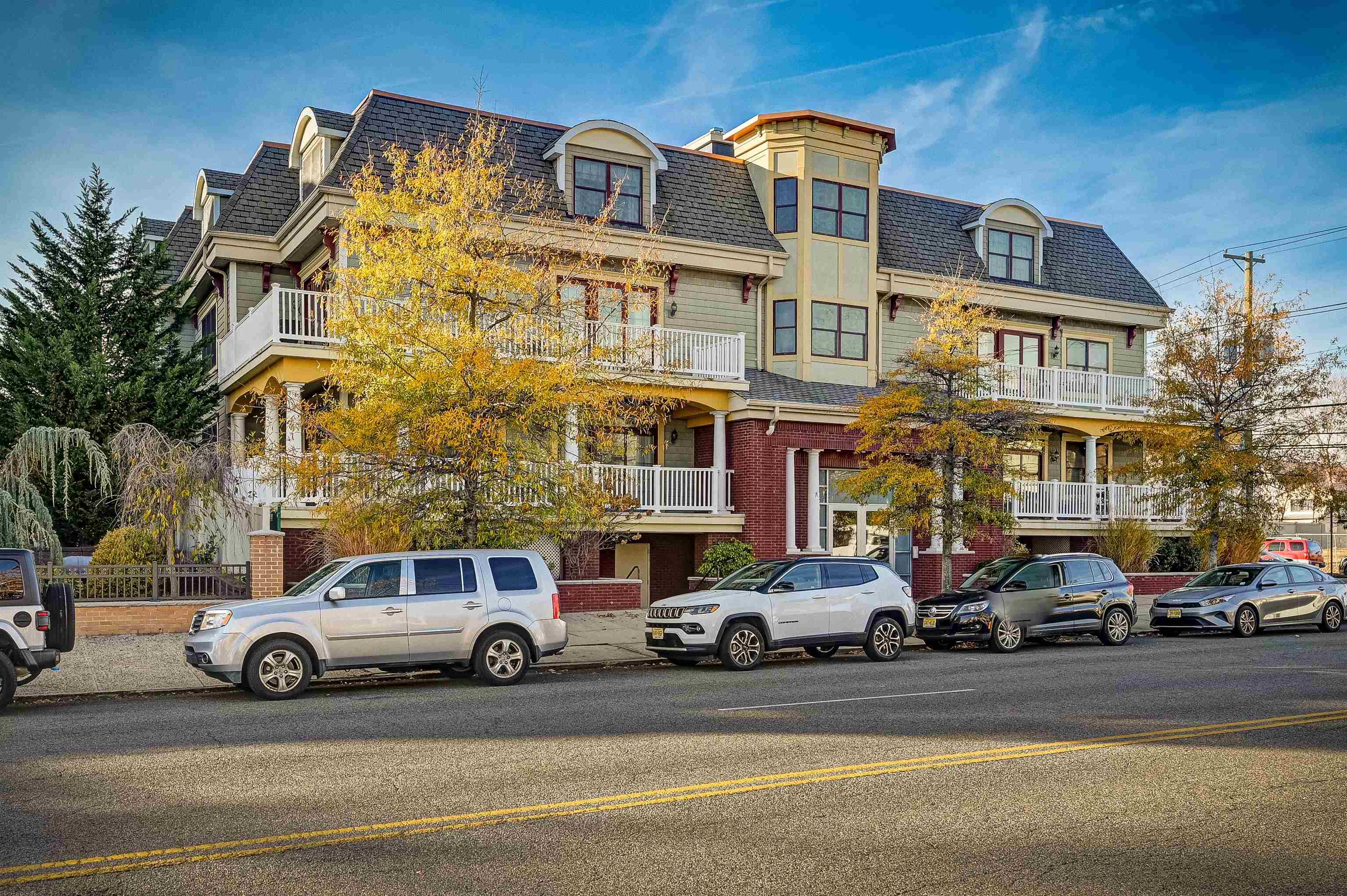 151 AVENUE C Unit: 301