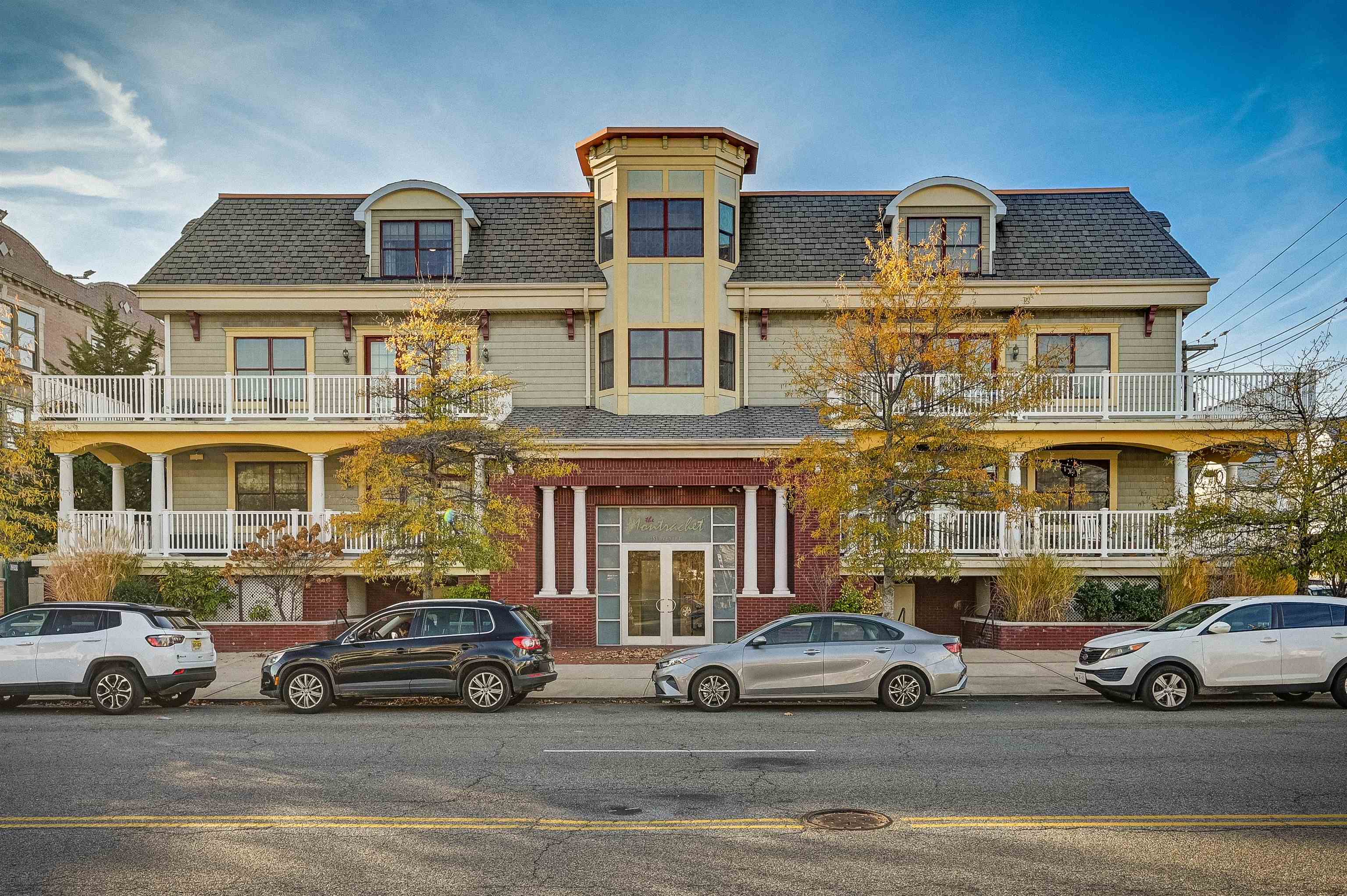 151 AVENUE C Unit: 301