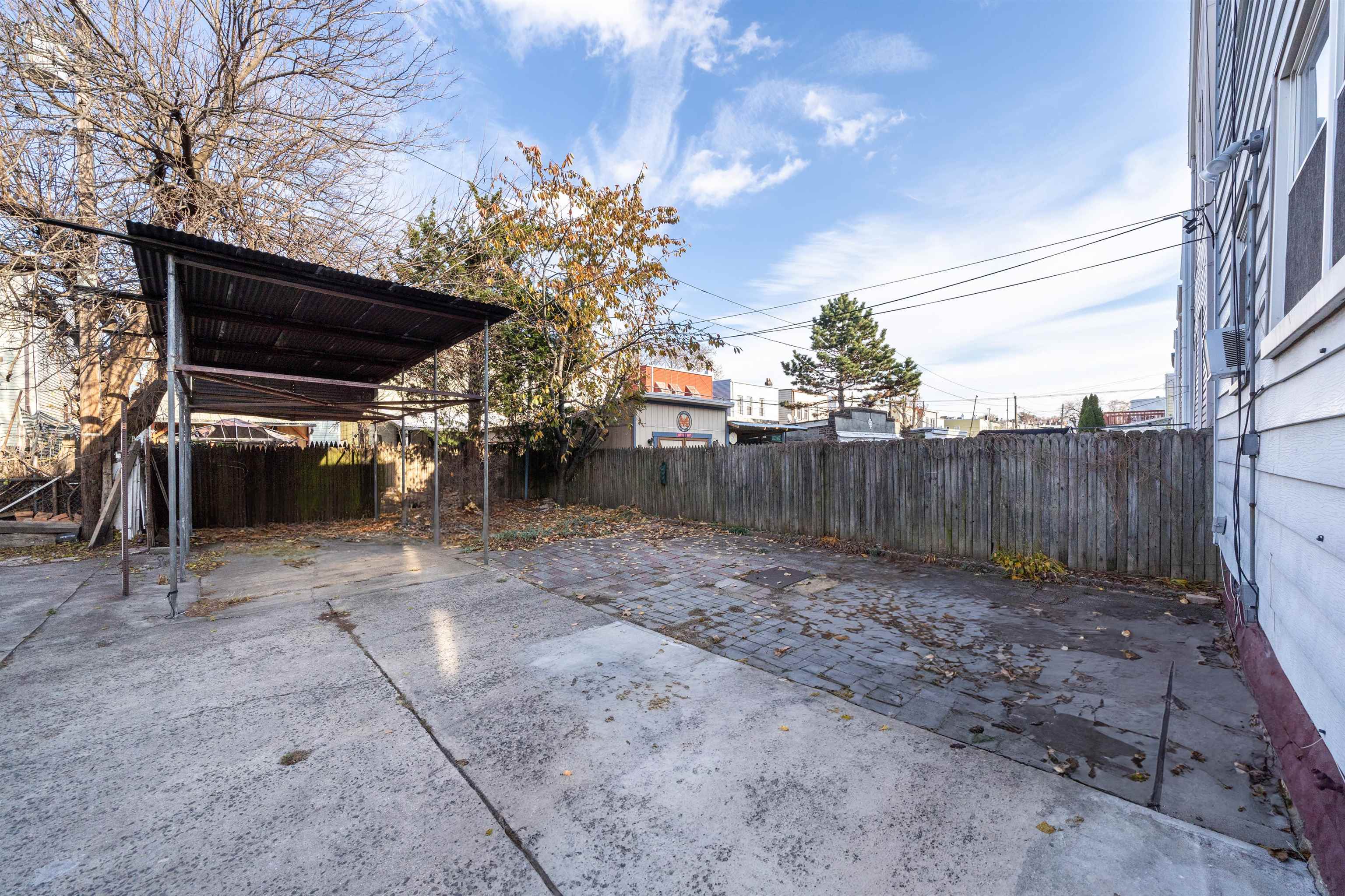 386 VAN NOSTRAND AVE Unit: 2