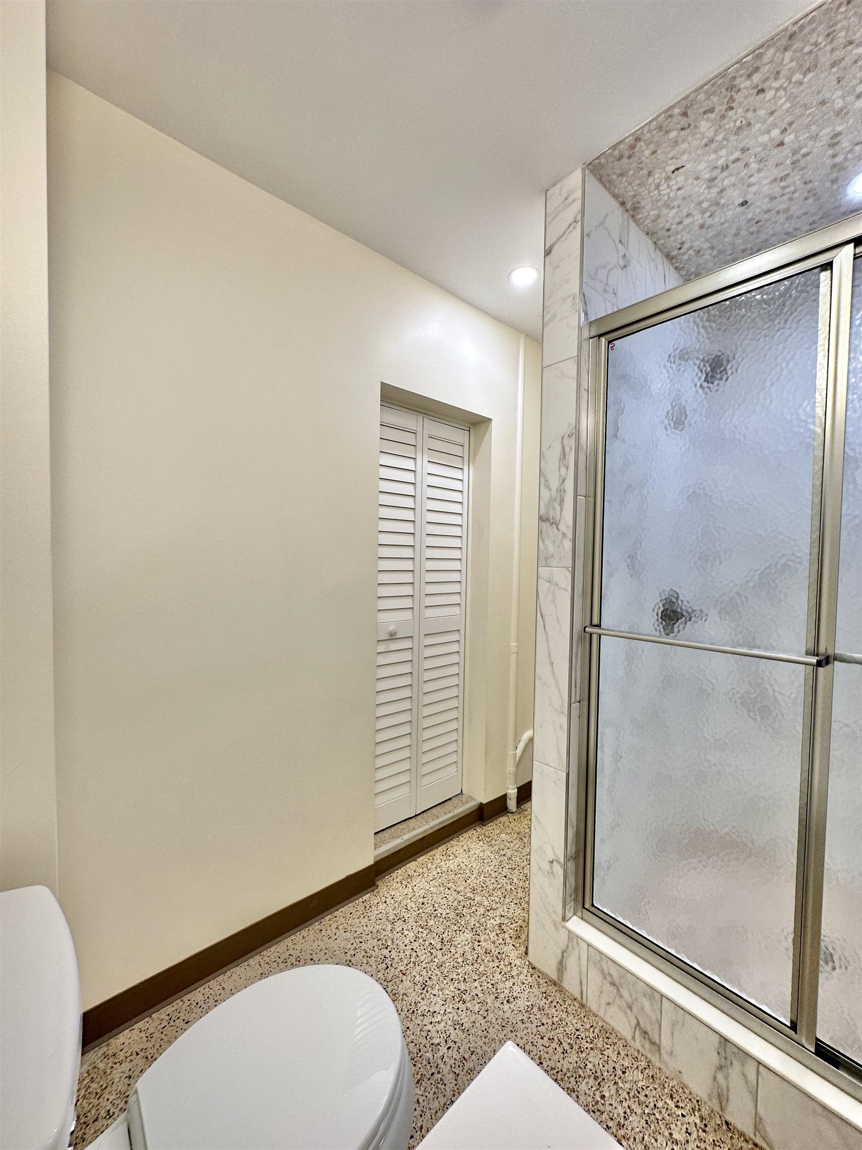 902 WASHINGTON ST Unit: G