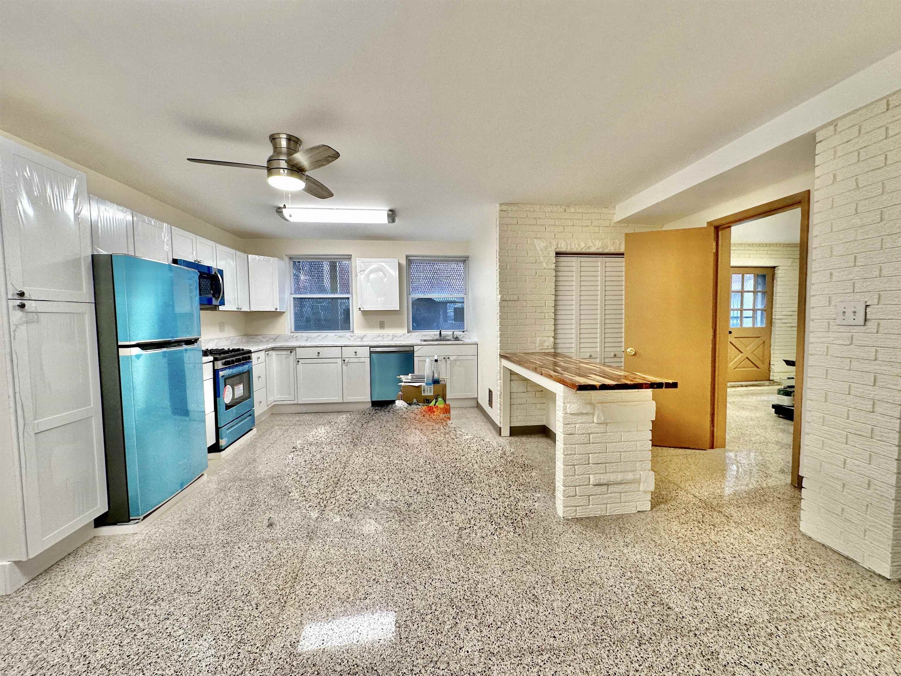 902 WASHINGTON ST Unit: G