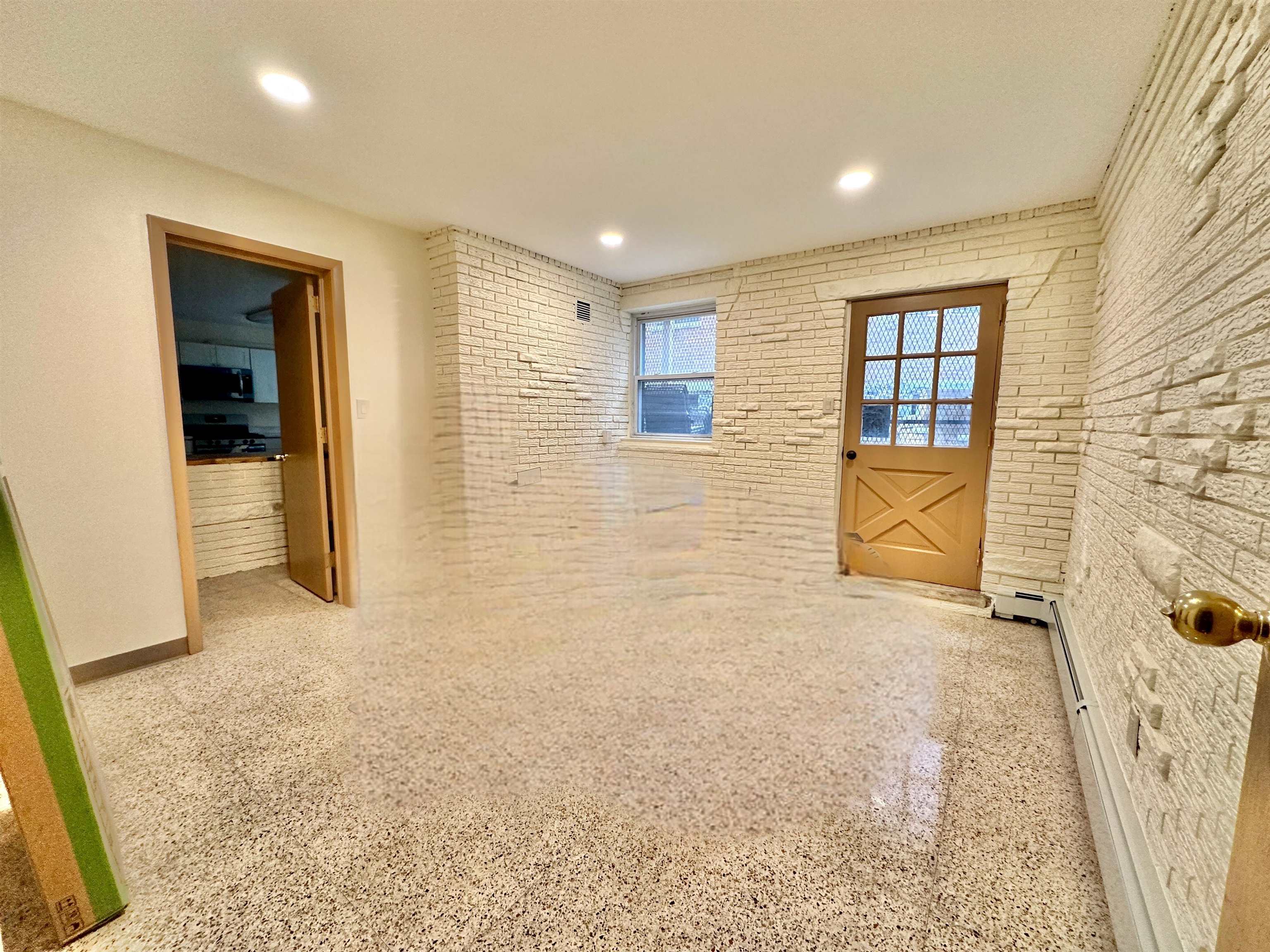 902 WASHINGTON ST Unit: G