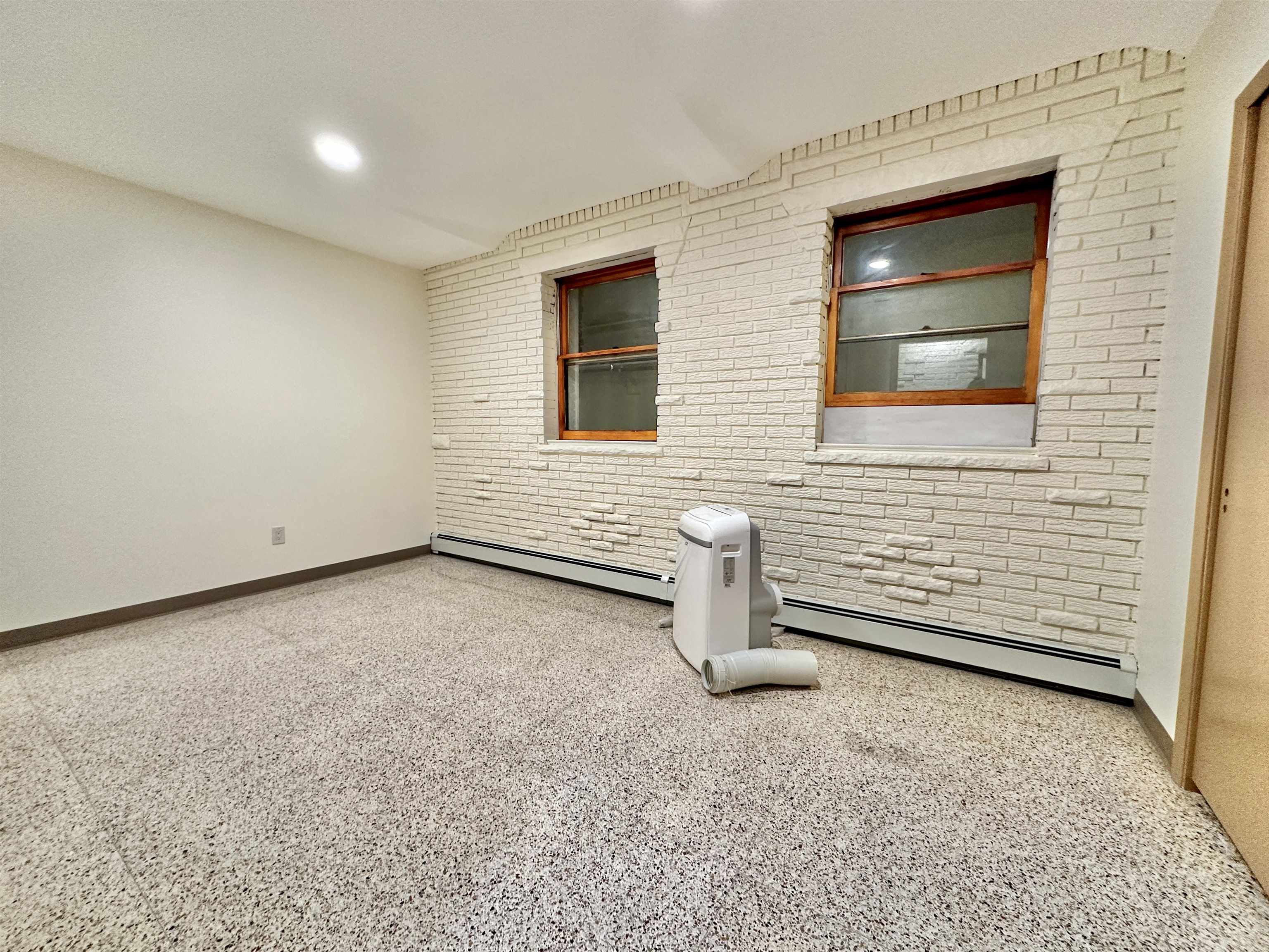 902 WASHINGTON ST Unit: G