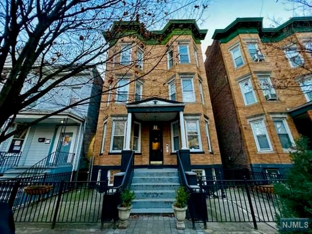 127 Booraem Avenue 3R