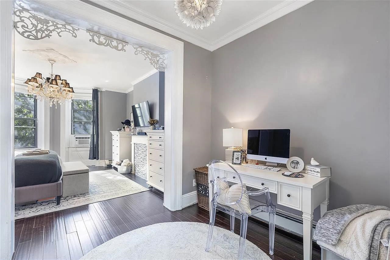 1106 WASHINGTON ST Unit: 2S