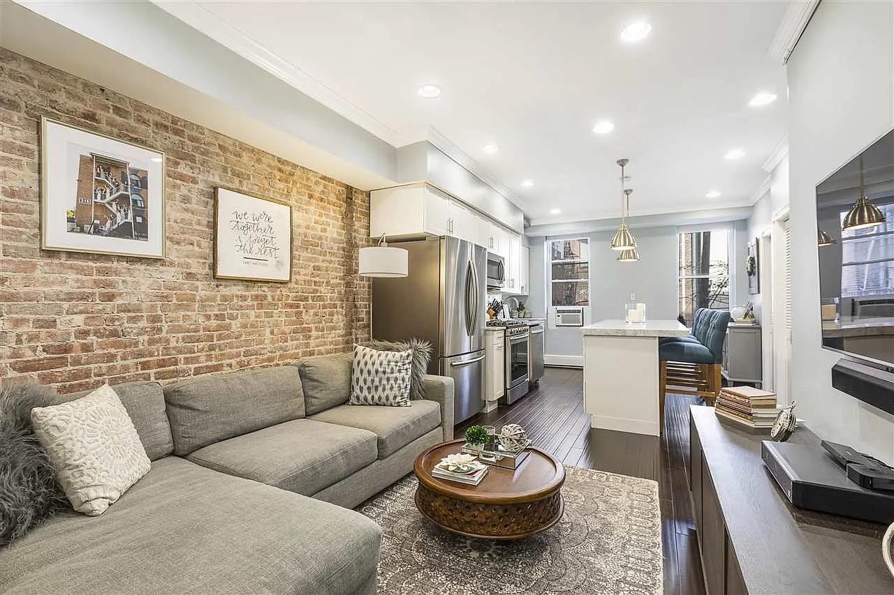 1106 WASHINGTON ST Unit: 2S