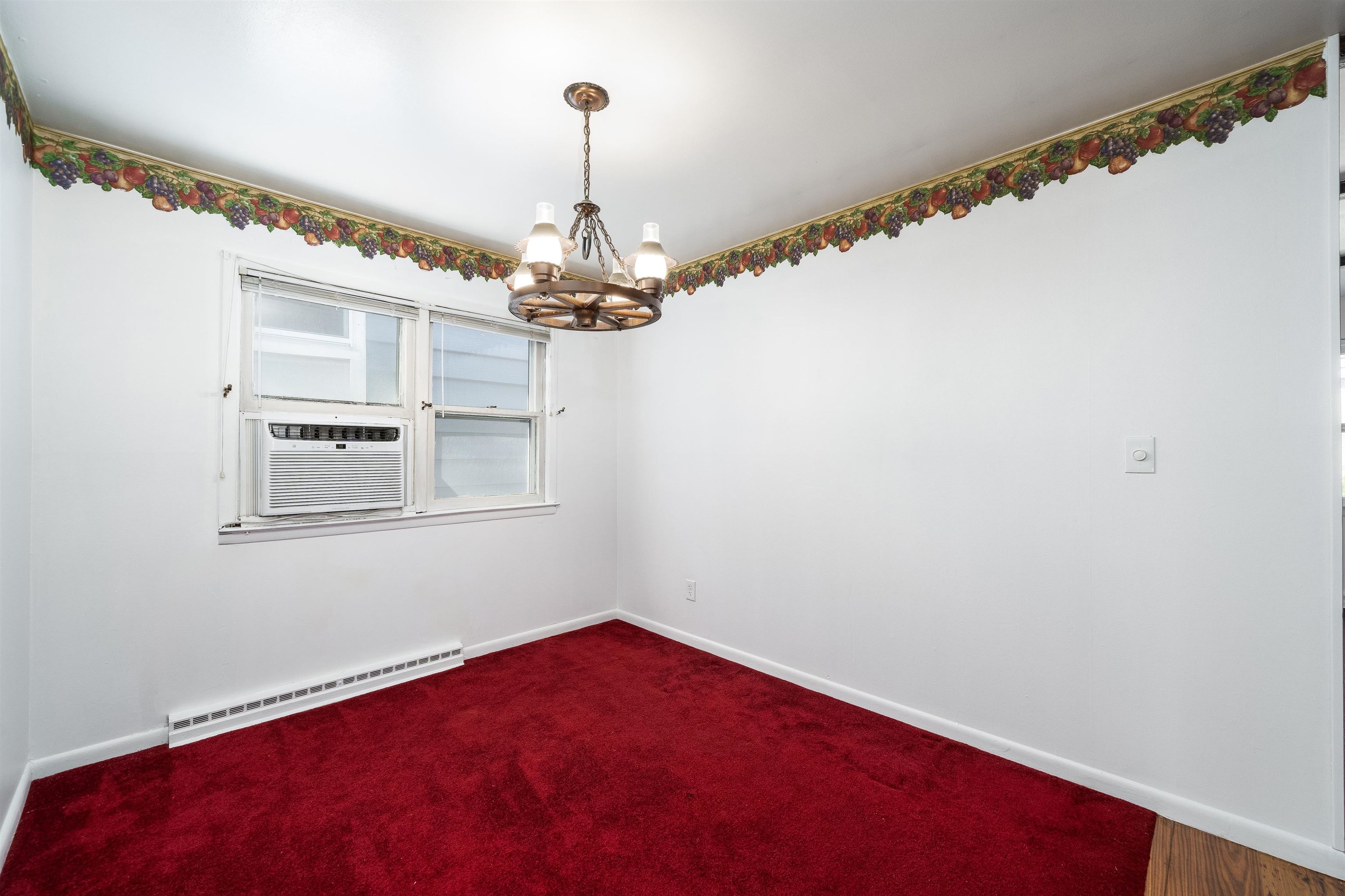 812 1/2 7TH ST Unit: 2