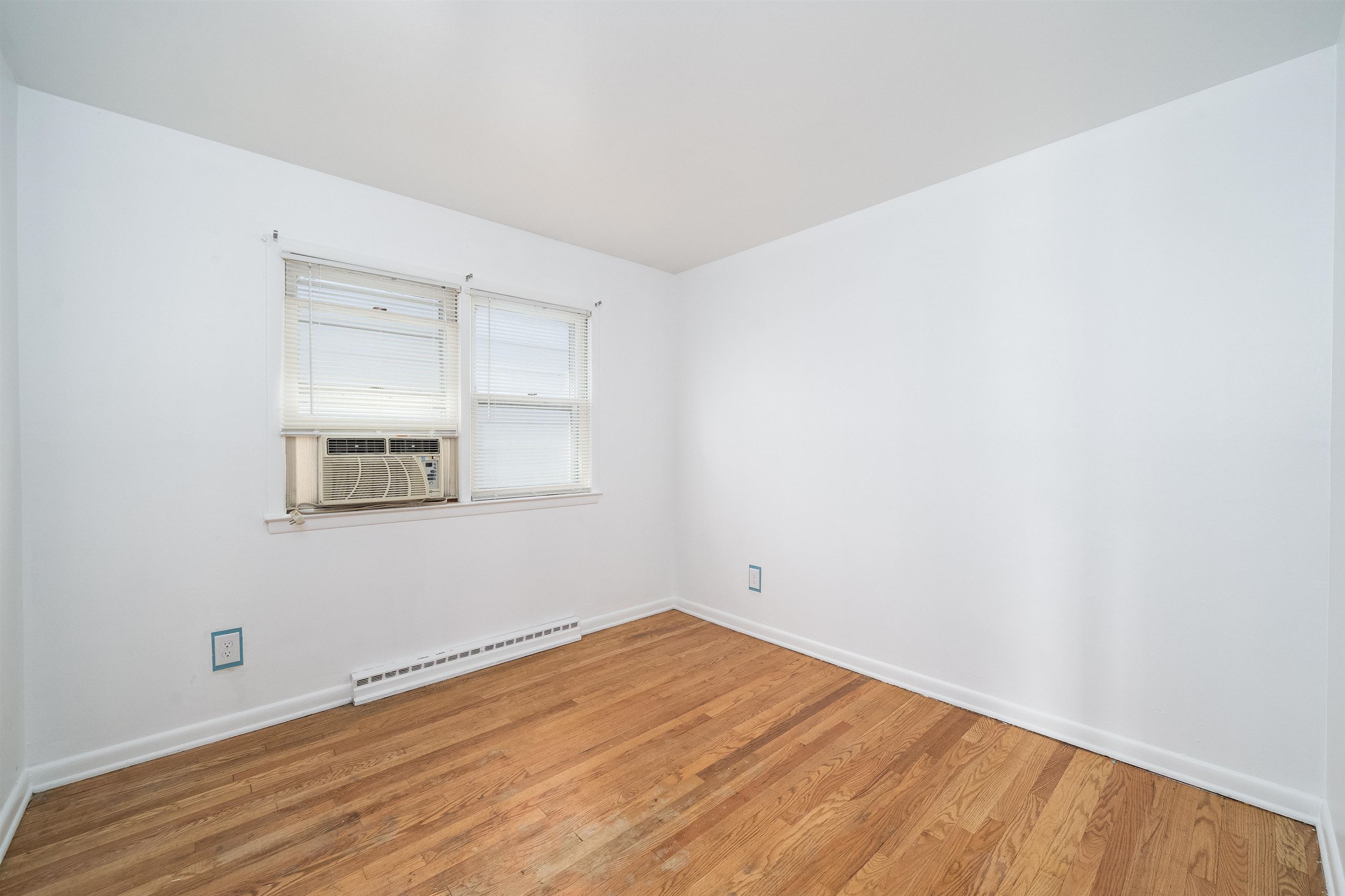 812 1/2 7TH ST Unit: 2