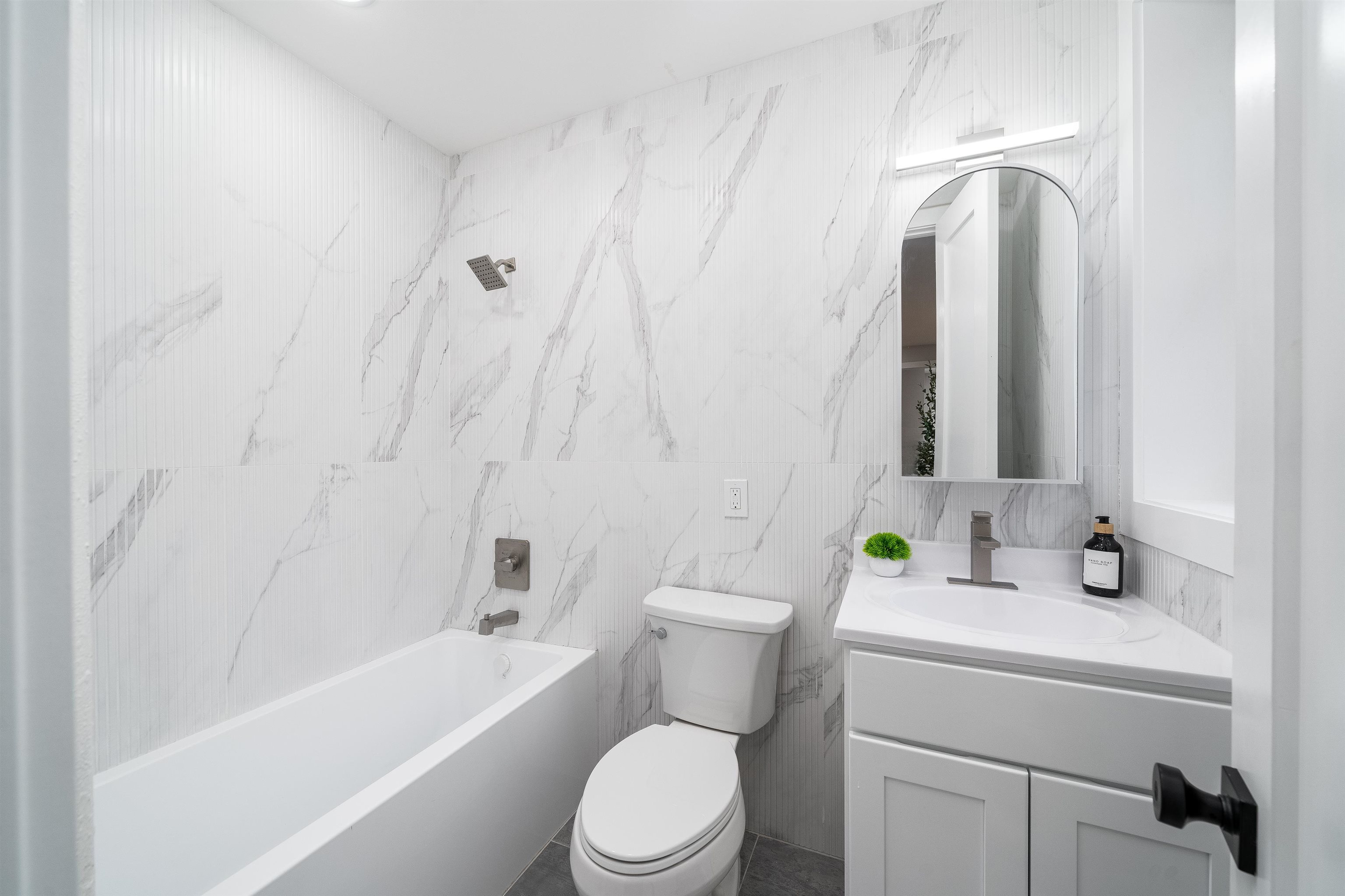 2677 KENNEDY BLVD Unit: 5