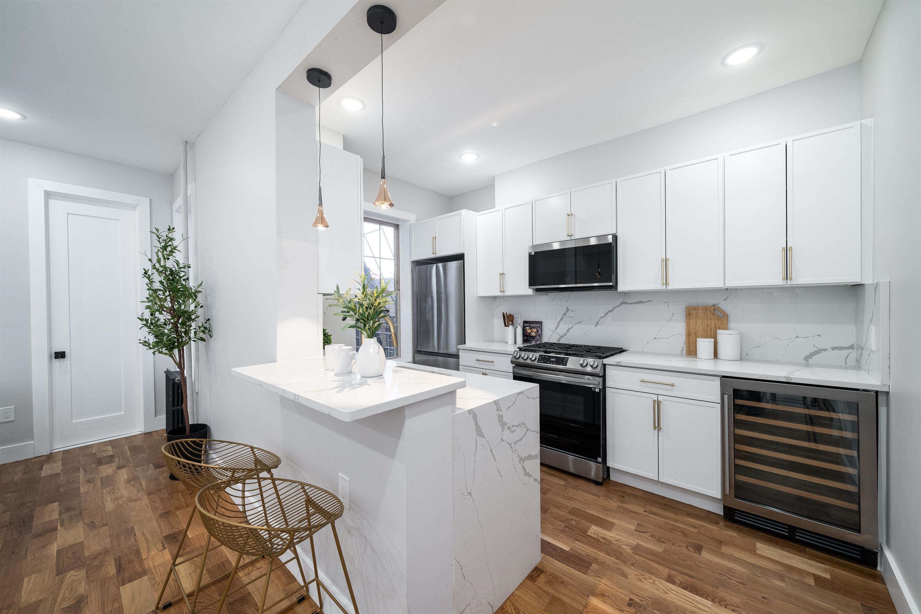 2677 KENNEDY BLVD Unit: 5