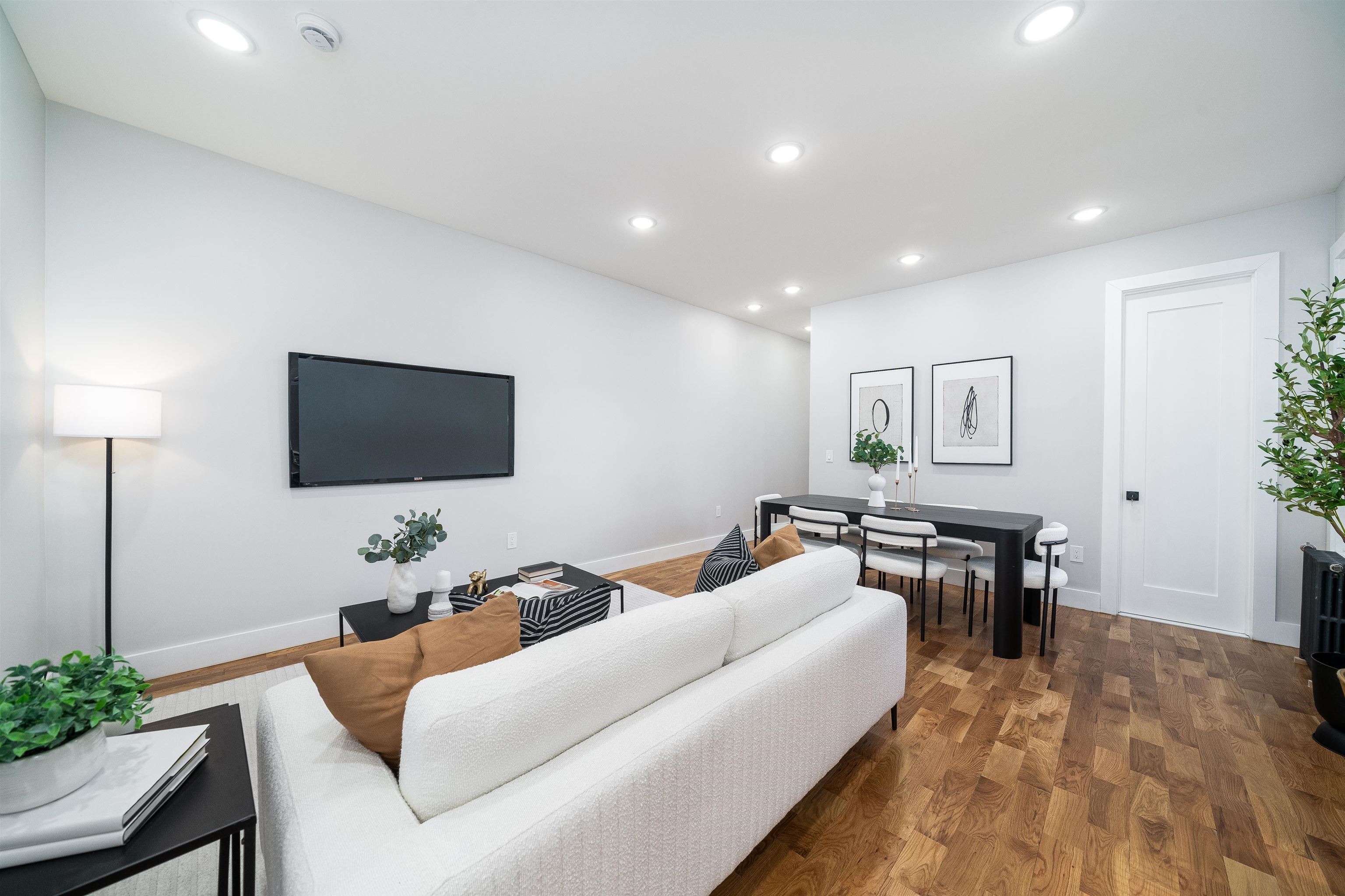 2677 KENNEDY BLVD Unit: 5