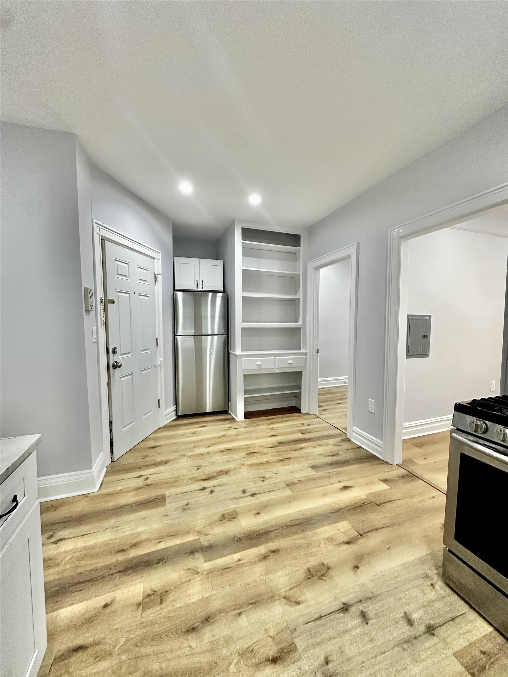 160 VAN NOSTRAND AVE Unit: 1