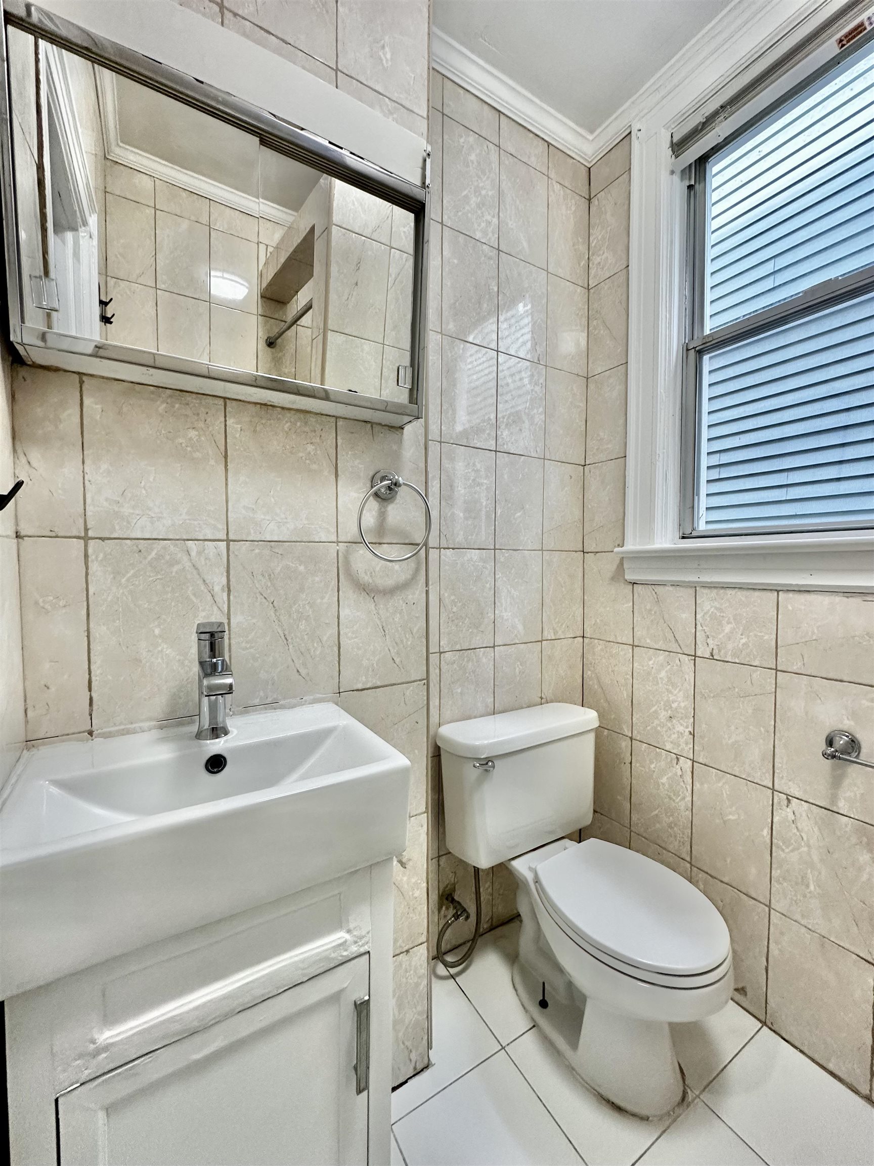 160 VAN NOSTRAND AVE Unit: 1