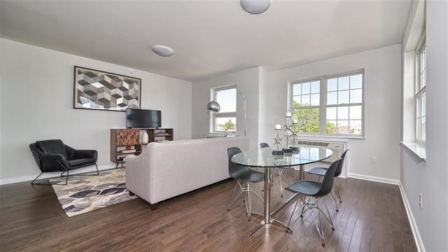 304 BROADWAY Unit: 406