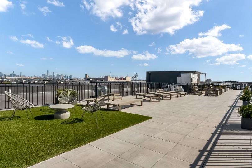 1 FLAGSHIP ST Unit: 522