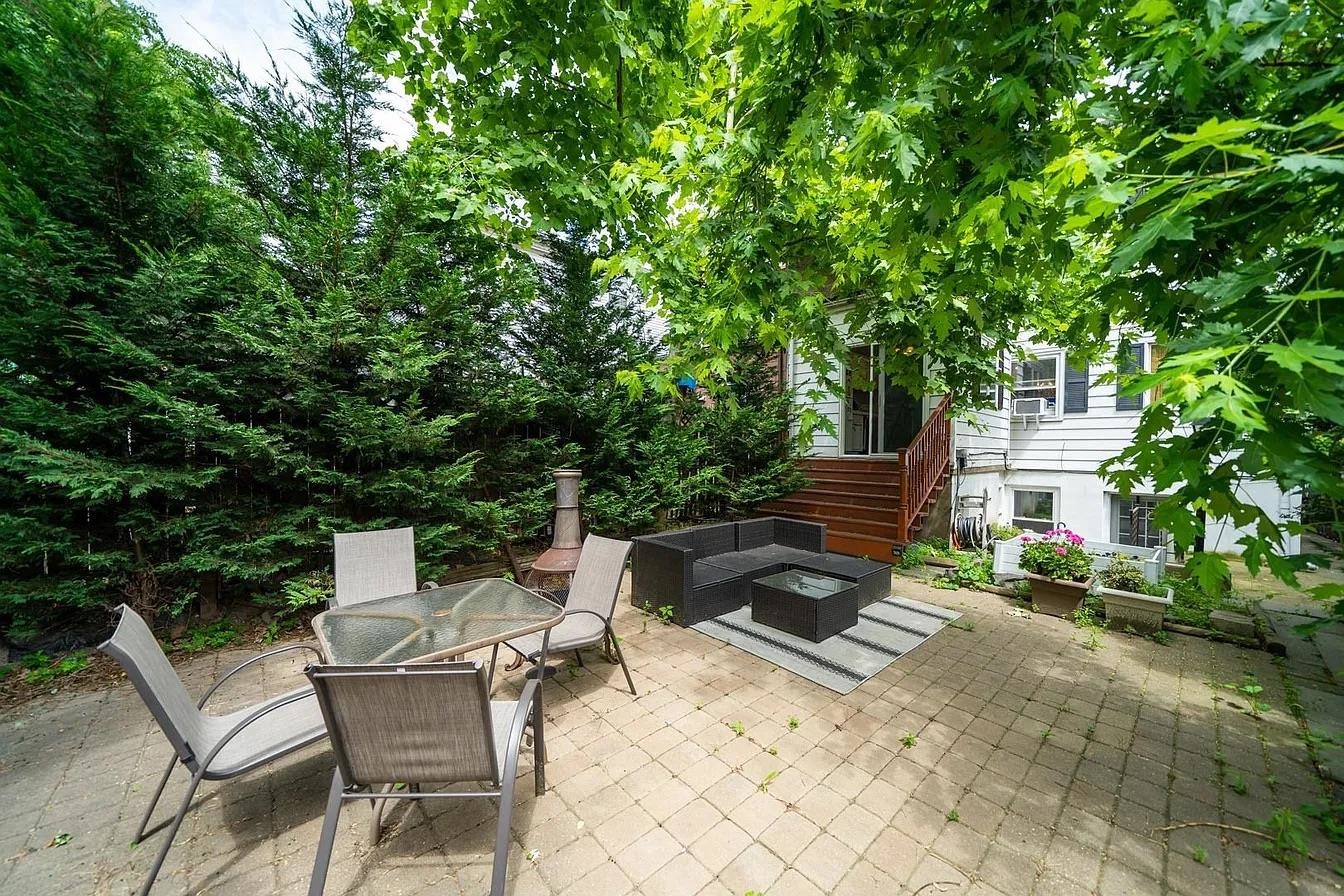 111 WEBSTER AVE Unit: 1