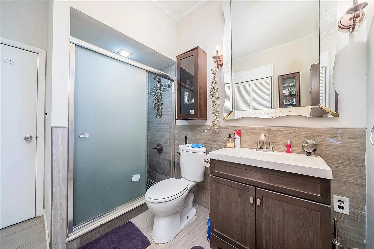 111 WEBSTER AVE Unit: 1