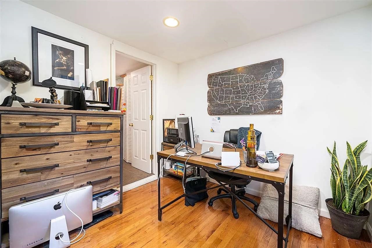 111 WEBSTER AVE Unit: 1