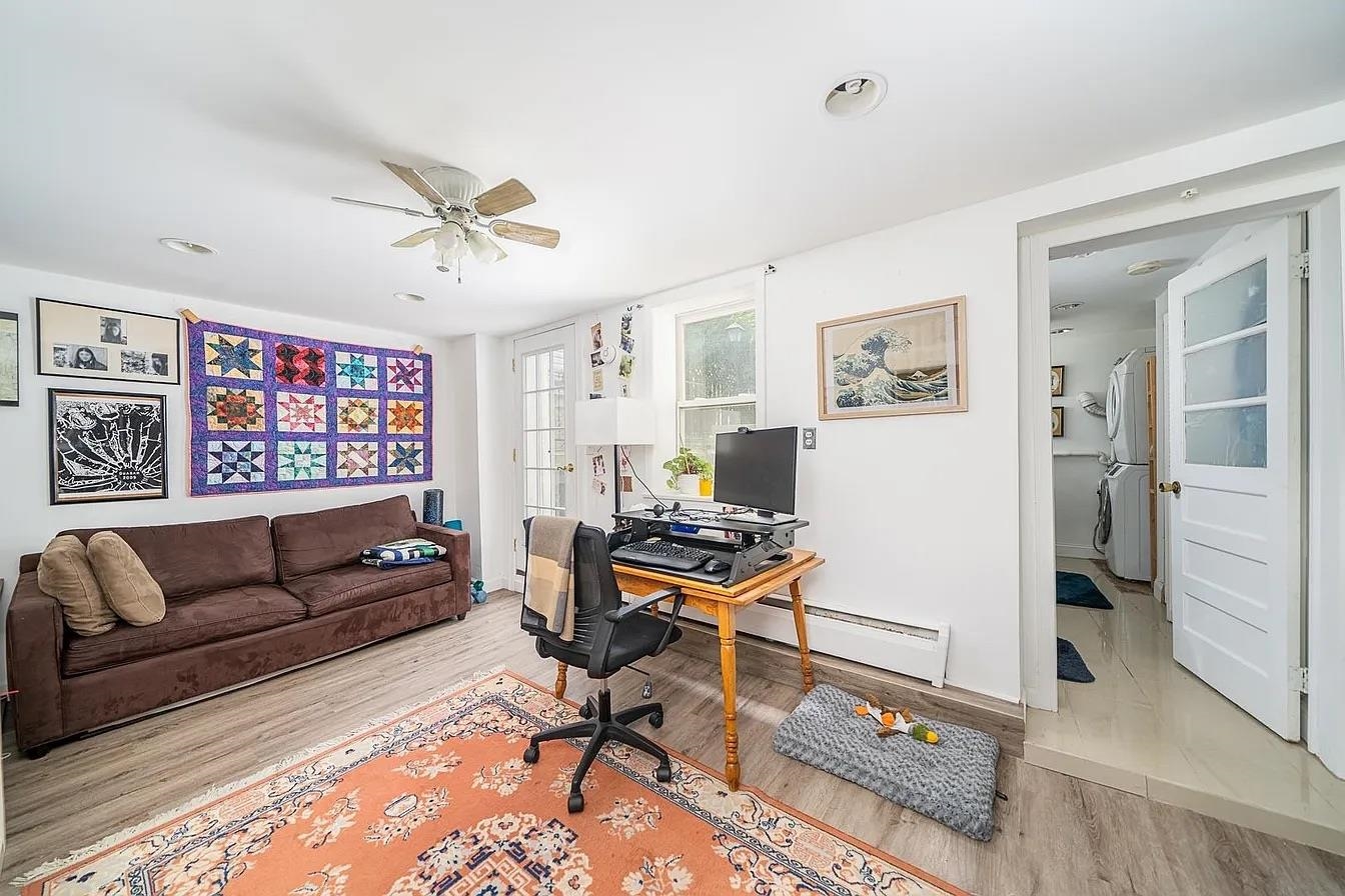 111 WEBSTER AVE Unit: 1