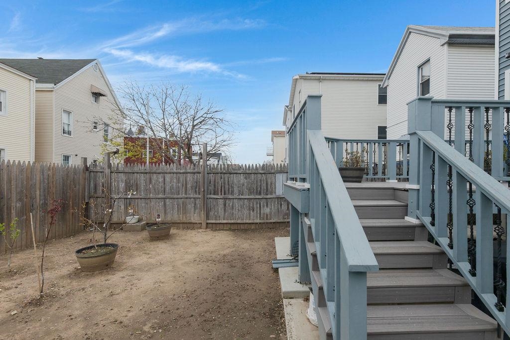 203 PEARSALL AVE