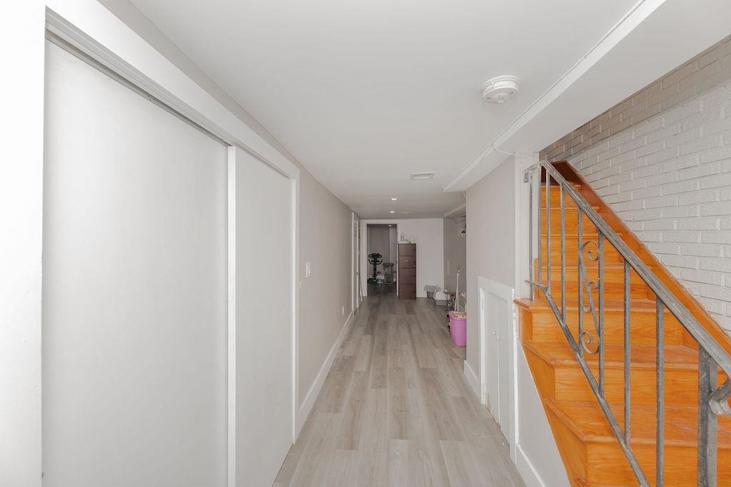 203 PEARSALL AVE