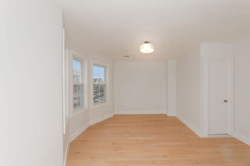 203 PEARSALL AVE