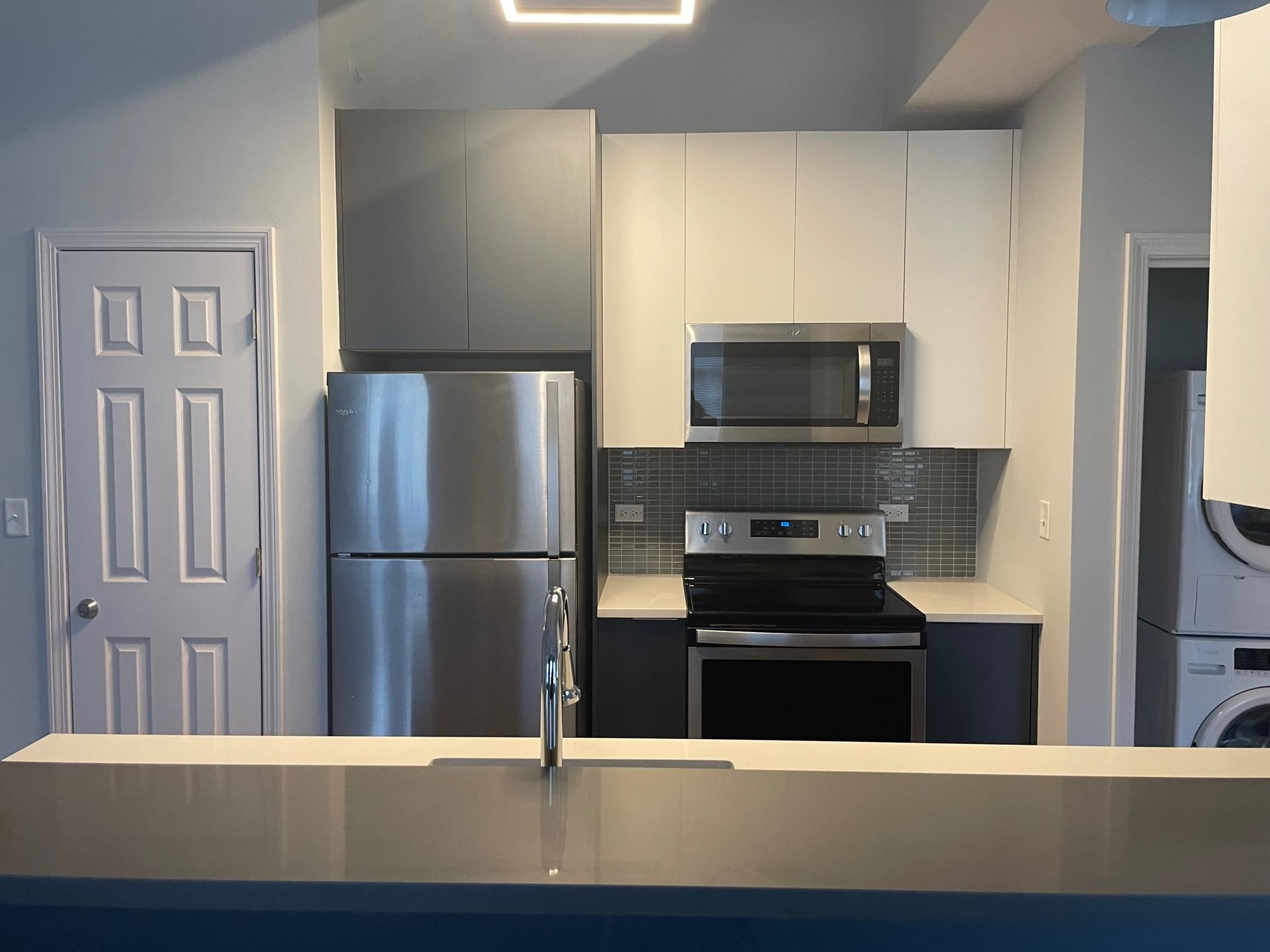 160 LAFAYETTE ST Unit: 52209