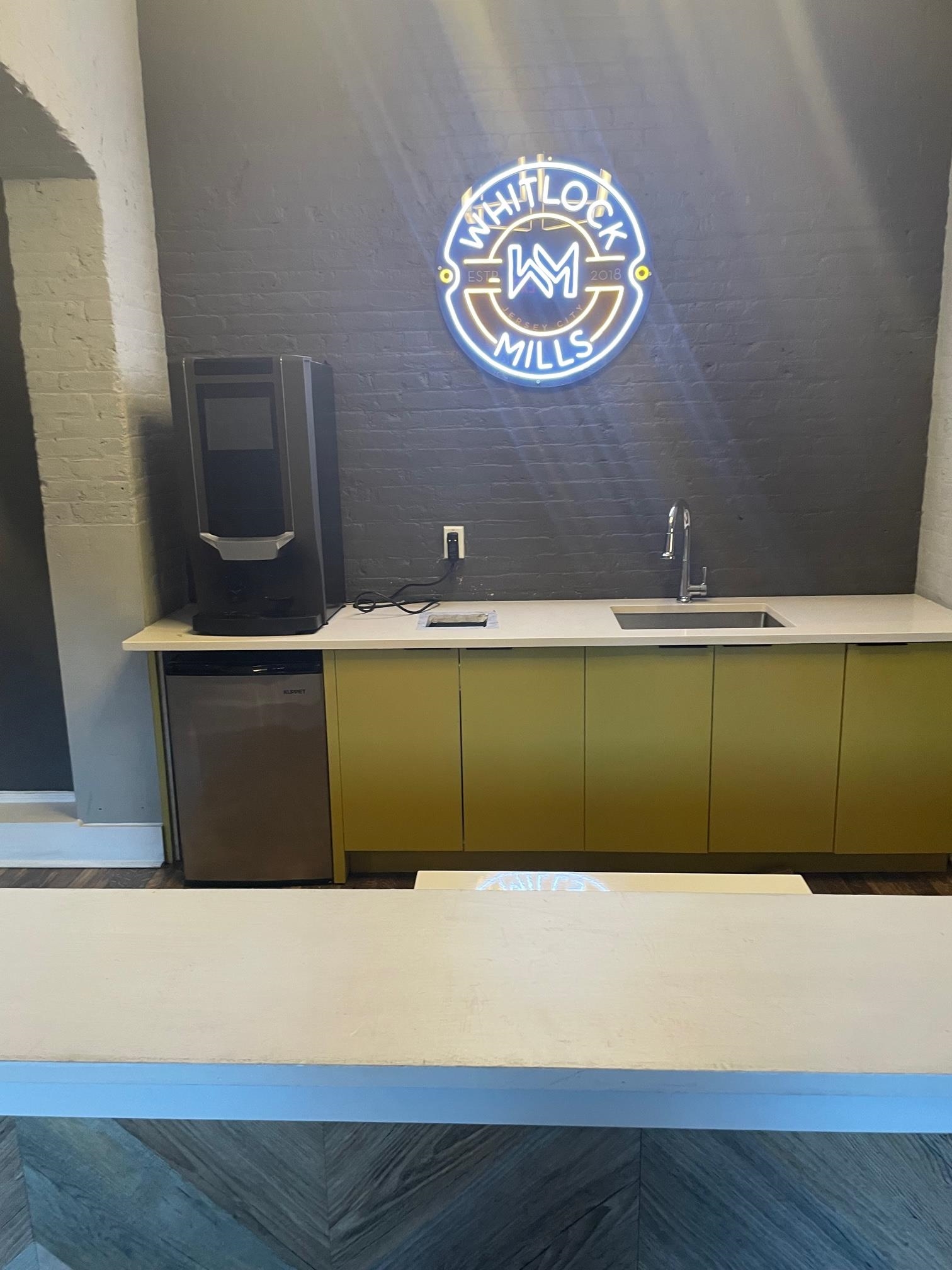 160 LAFAYETTE ST Unit: 52209