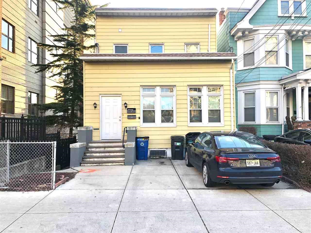 549 PAVONIA AVE Unit: 1 & 2