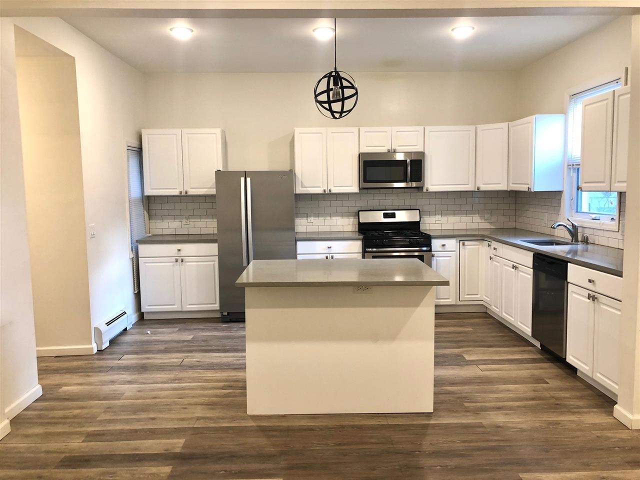 549 PAVONIA AVE Unit: 1 & 2