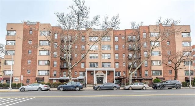 2520 KENNEDY BLVD Unit: 1H
